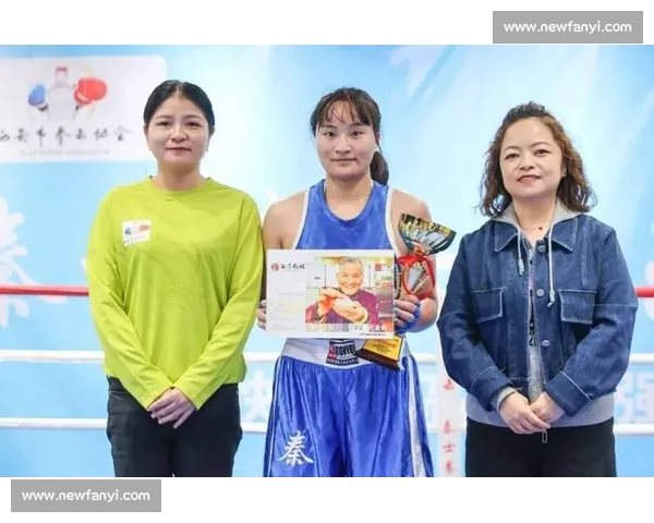 女拳手激烈对决展现无畏风采挑战极限拼搏精神 女拳手激烈对决展现无畏风采挑战极限拼搏精神